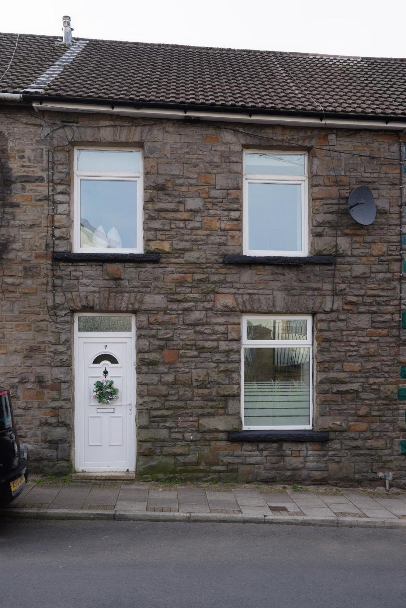 Stayright 3 Bed Home Near Hiking Trails & Parks Llwynypia Exterior foto